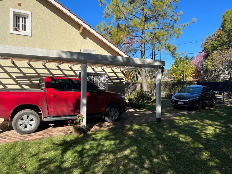 CASA QUINTA EN BENAVIDEZ EN ZONA RESIDENCIAL IMPECABLE - 4