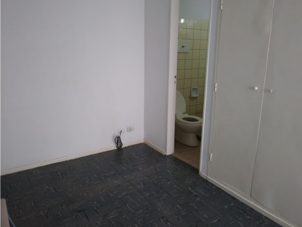 DEPARTAMENTO UN AMBIENTE Y MEDIO — foto 2