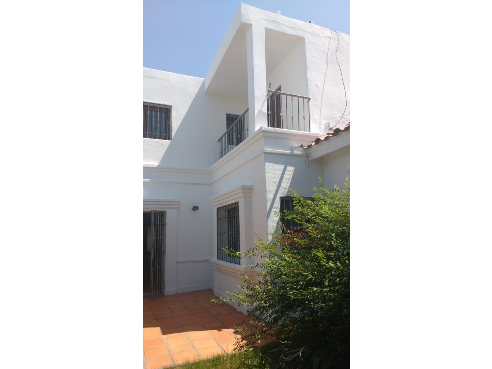 VENDO CASA 3 DORMITORIOS EN BARRIO COLINAS DE VELEZ SARSFIELD — foto 3