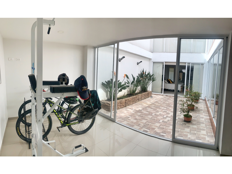 VENDO CASA GRANDE CON DOBLE FACHADA EN CAMPOBELLO — foto 5