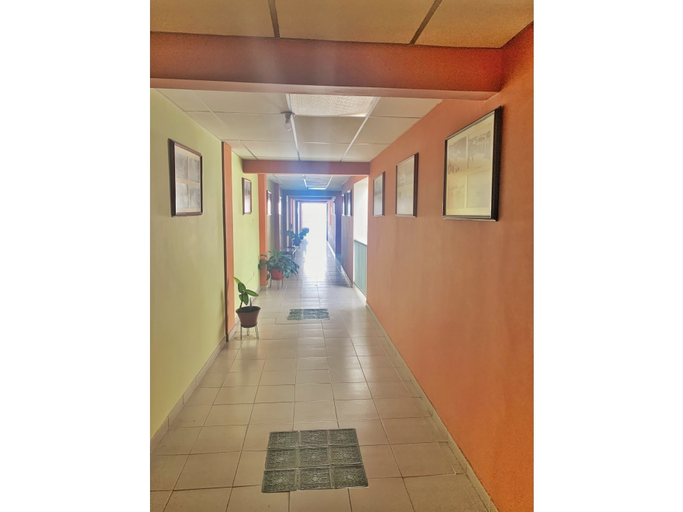 VENDO CASA/HOTEL CON 18 HABITACIONES POR LA 13 - 3