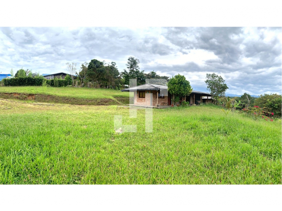 VENDO FINCA COLINDA CON RIO BLANCO (1.5 HECTAREAS) - 2