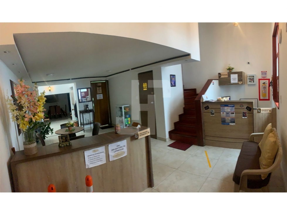 VENDO HOSTAL EN EL CENTRO (AMOBLADO) - 2