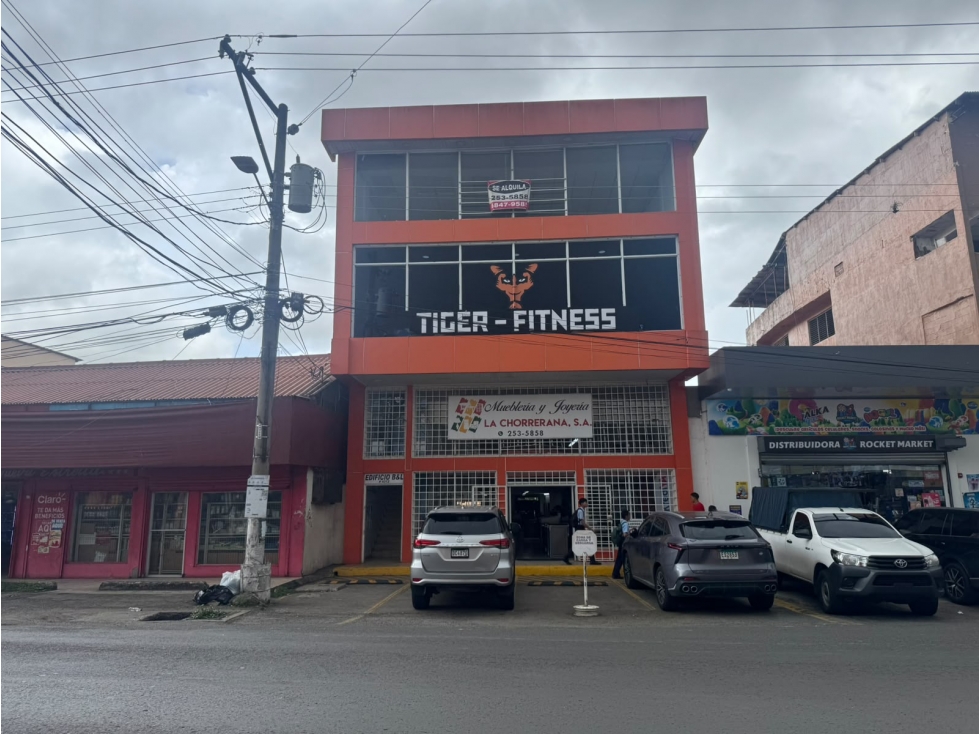 VENDO OPORTUNIDAD COMERCIAL EN LA CHORRERA - 2