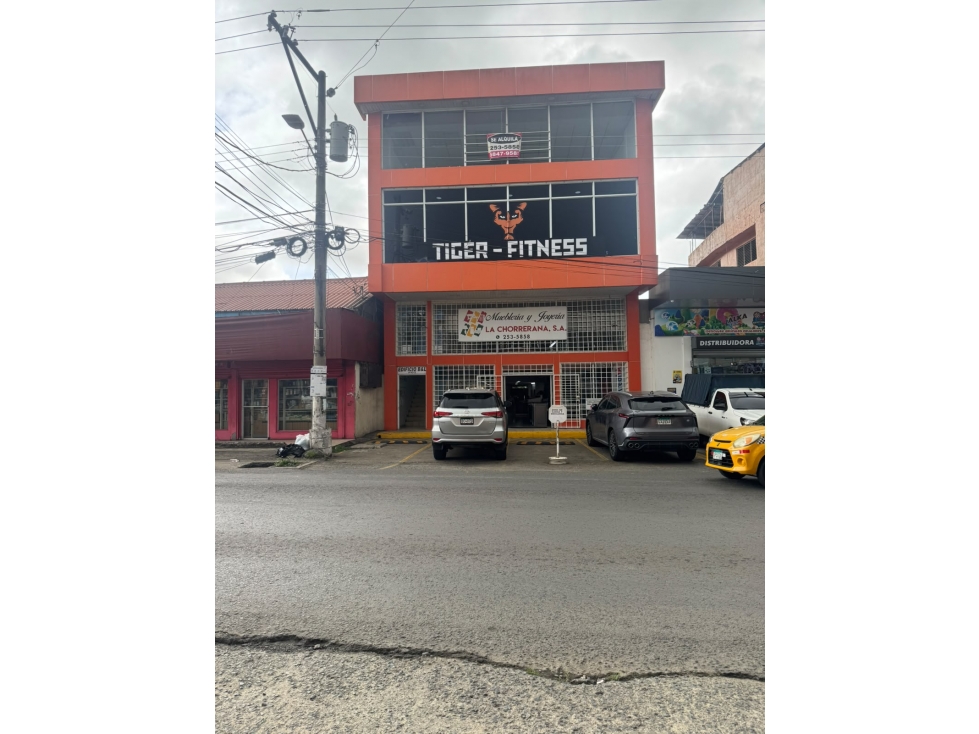 VENDO OPORTUNIDAD COMERCIAL EN LA CHORRERA - 3