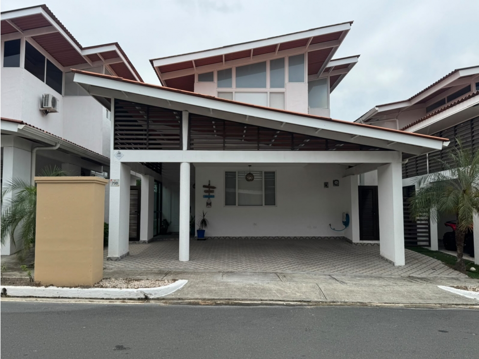 VENDO CASA PH PARADISE POINT, CORONADO NUEVA GORGONA