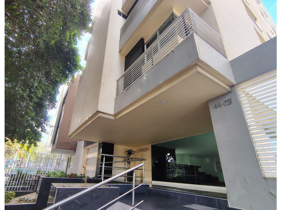 Apartamento Remodelado en el Barrio La Campiña