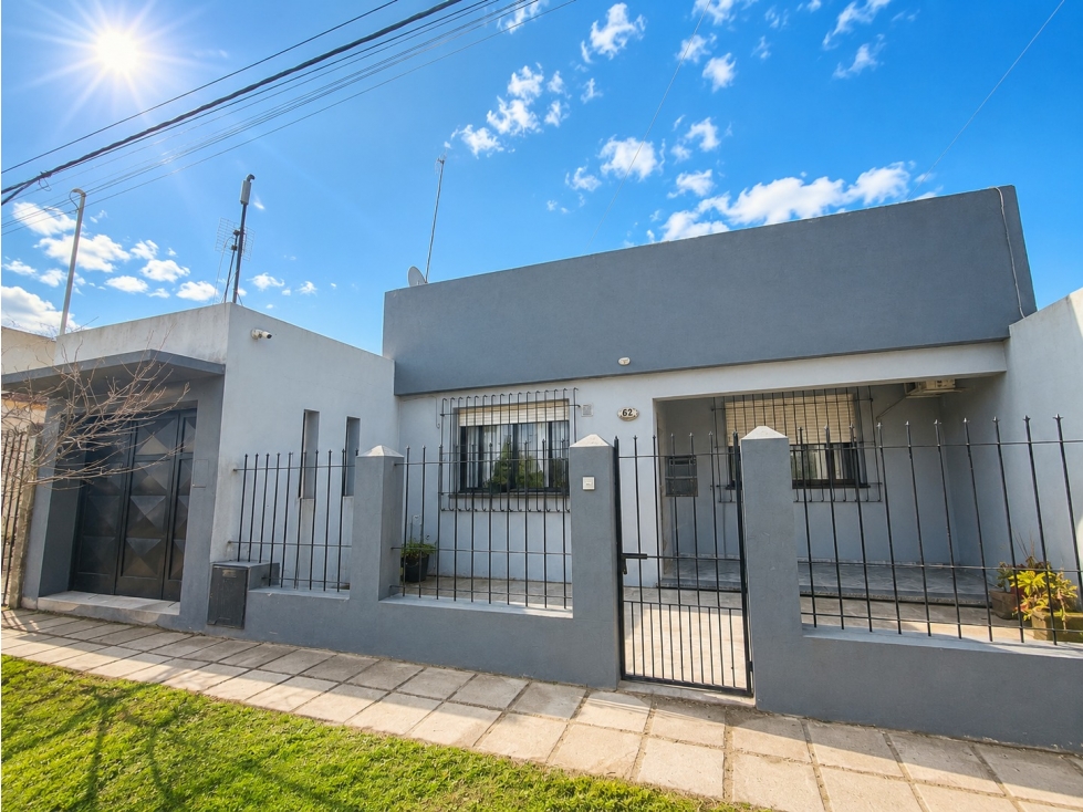 En venta casa 3 ambientes zona la rural con quincho Tandil - 1