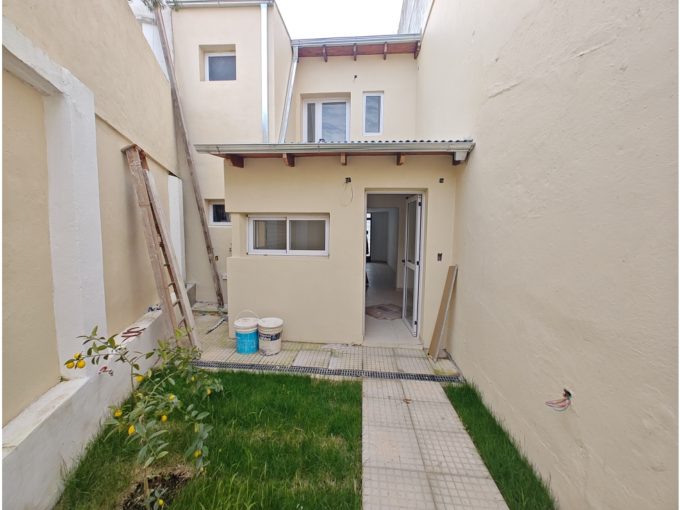 CASA EN VENTA - CENTRICA - EN DUPLEX - 6
