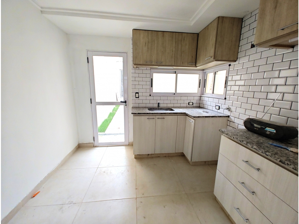 CASA EN VENTA - CENTRICA - EN DUPLEX - 3