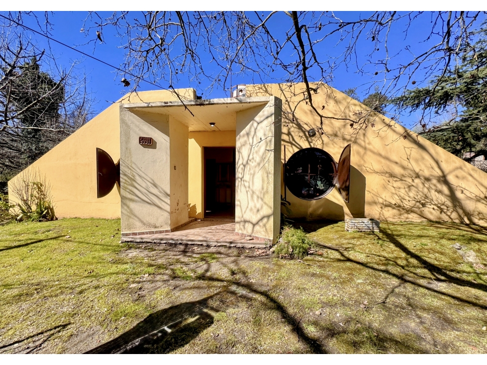 En Venta casa 3 ambientes con jardín en Barrio Golf Tandil — foto 2