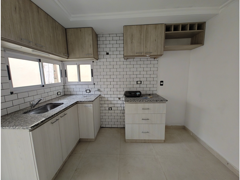 CASA EN VENTA - CENTRICA - EN DUPLEX - 4