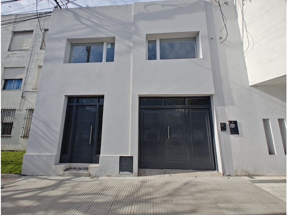 CASA EN VENTA - CENTRICA - EN DUPLEX - 1