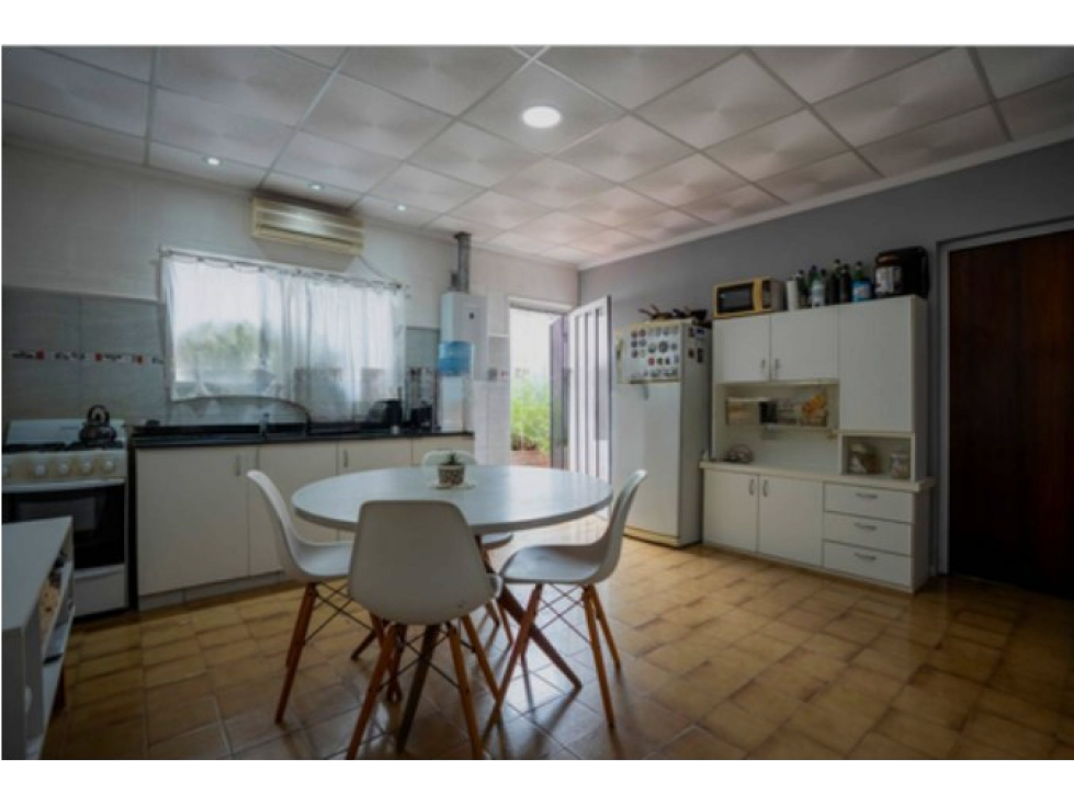 VENTA EN LA PLATA - DEPARTAMENTO DE DOS DORMITORIOS - 3
