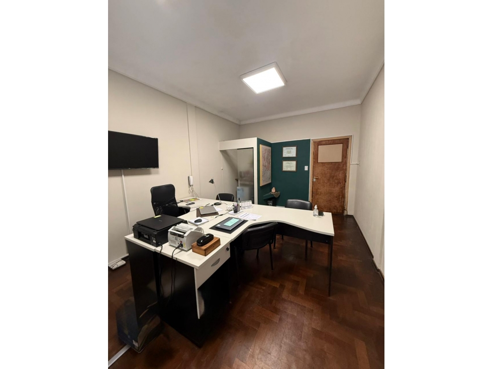 EN VENTA O PERMUTA OFICINA CENTRICA EN TANDIL - 2