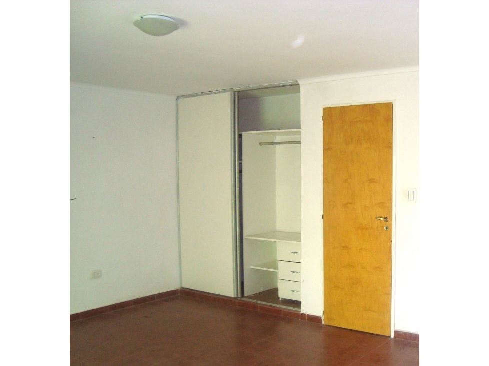 DEPARTAMENTO EN VENTA - UN DORMITORIO - PRIMER PISO POR ESCALERA - 4