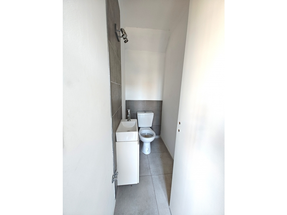 CASA EN ALQUILER - DUPLEX - CON PATIO INDEPENDIENTE - 6