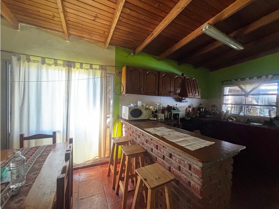 CASA EN VENTA CON AMPLIO LOTE ZONA BALBIN TANDIL - 4