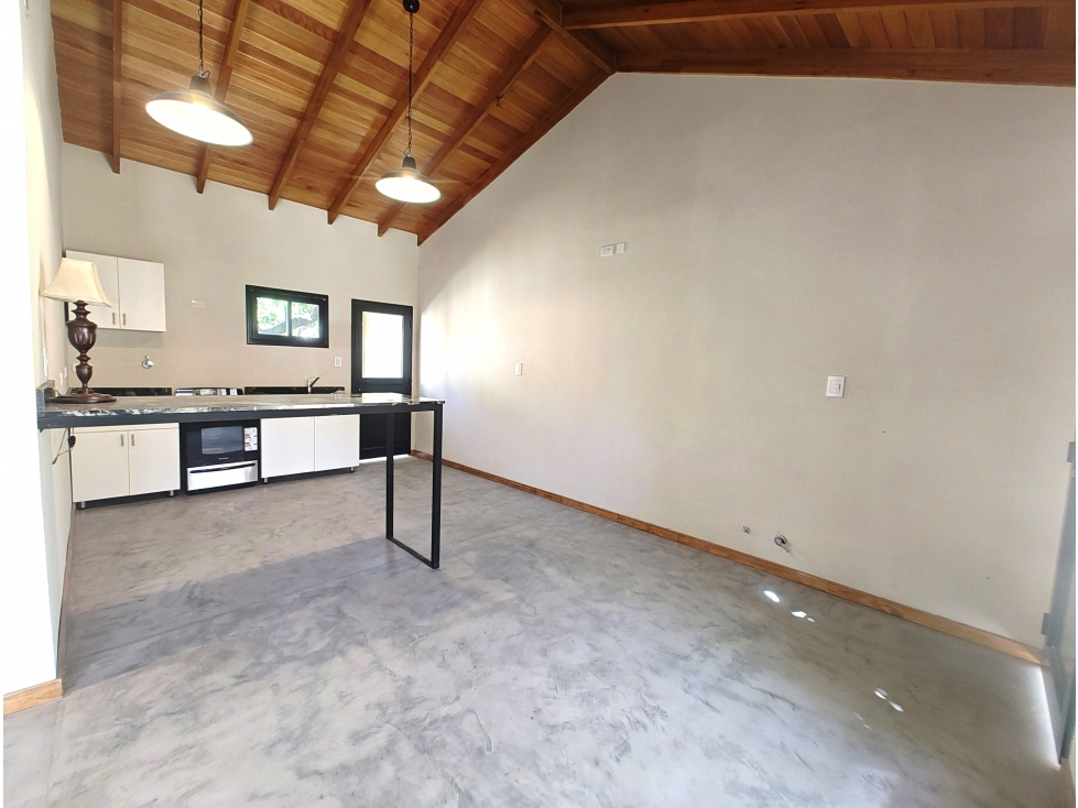 CASA EN VENTA A ESTRENAR - Construccion Wood Frame - 3