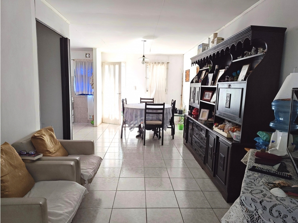 CASA EN VENTA - AV. ESTRADA Y PJE CHACO - 4