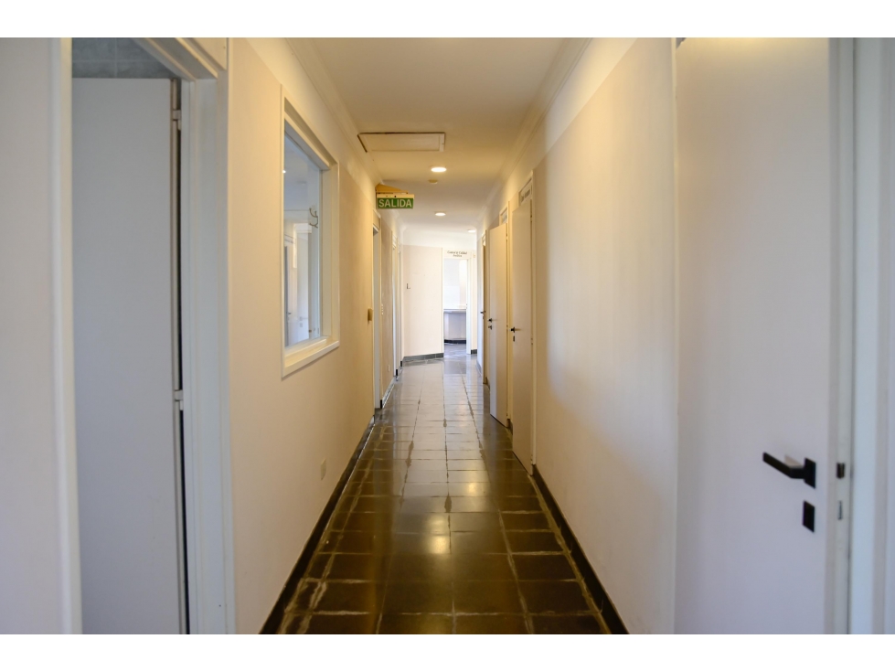 PROPIEDAD EN VENTA PARA USO PROFESIONAL ZONA CERRITO TANDIL - 6