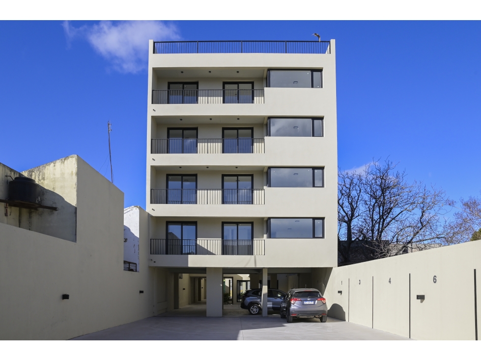 Departamento 3 ambientes con estacionamiento Tandil semi céntrico. - 2