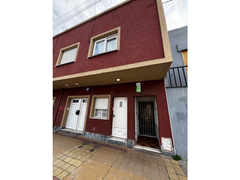 DEPTO EN VENTA PLANTA BAJA SEMICENTRICO TANDIL - 2
