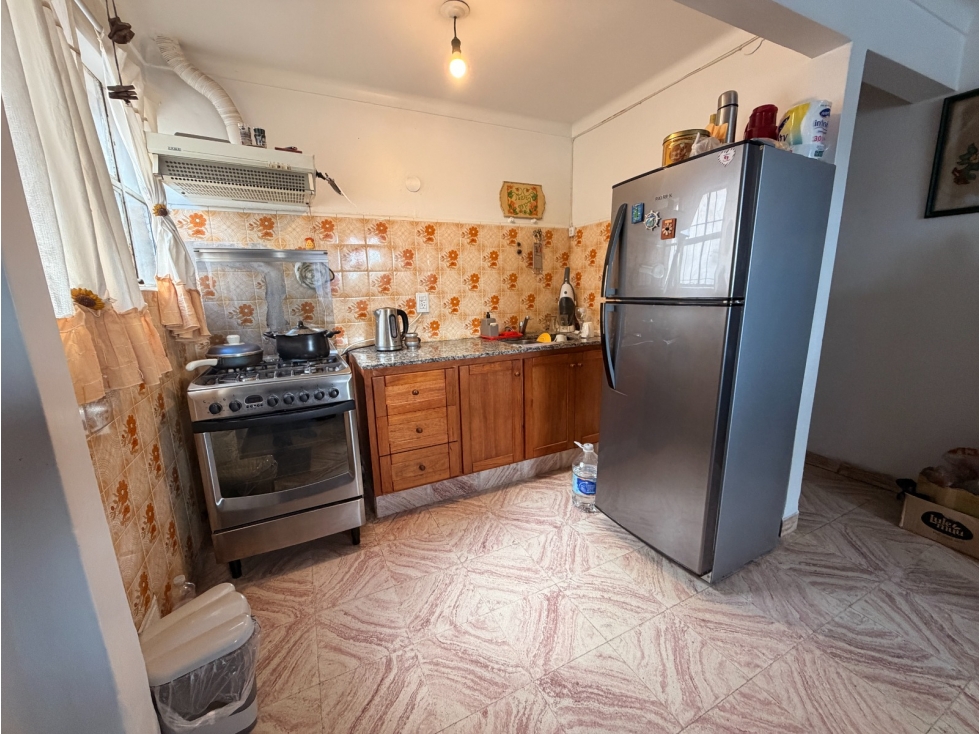 En venta casa 3 ambientes zona la rural con quincho Tandil - 6