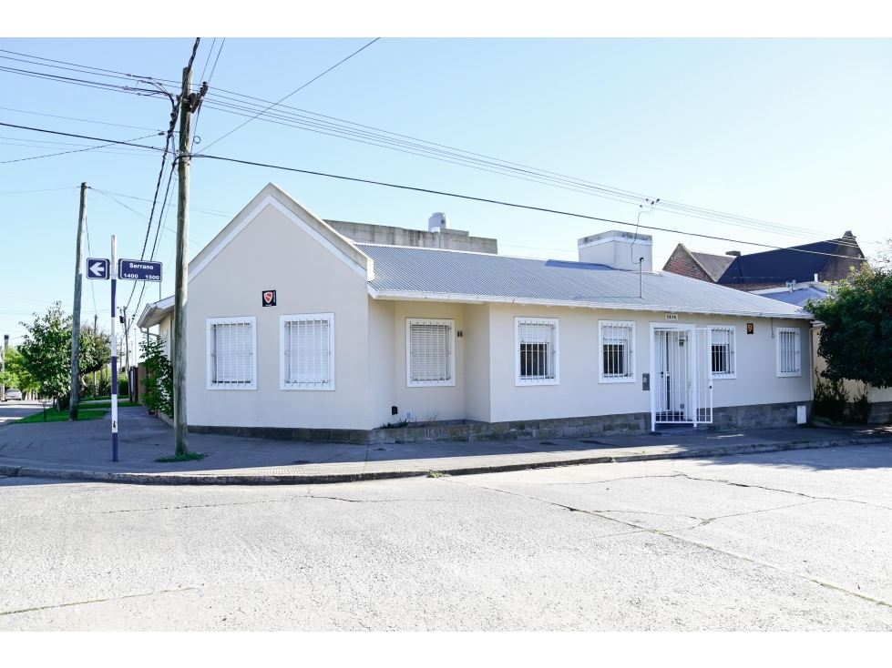 PROPIEDAD EN VENTA PARA USO PROFESIONAL ZONA CERRITO TANDIL - 1