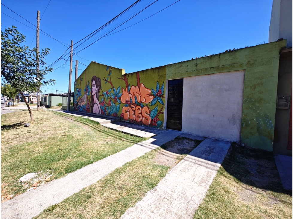 CASA EN VENTA - AV. ESTRADA Y PJE CHACO - 1