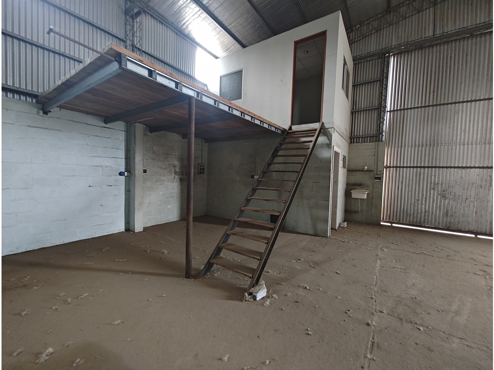 ALQUILER DE GALPON DE 400MTS Y 800MTS - ZONA DIARCO - 6