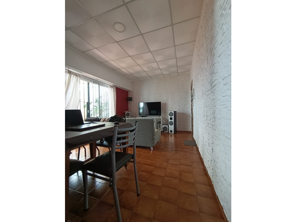 VENTA EN LA PLATA - DEPARTAMENTO DE DOS DORMITORIOS - 4