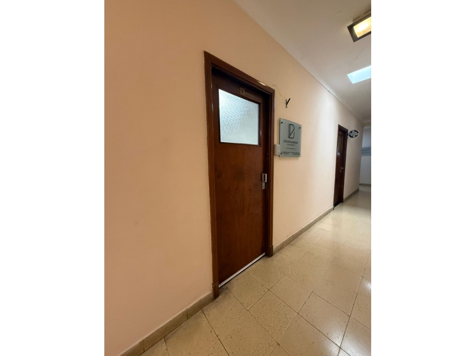 EN VENTA O PERMUTA OFICINA CENTRICA EN TANDIL - 1
