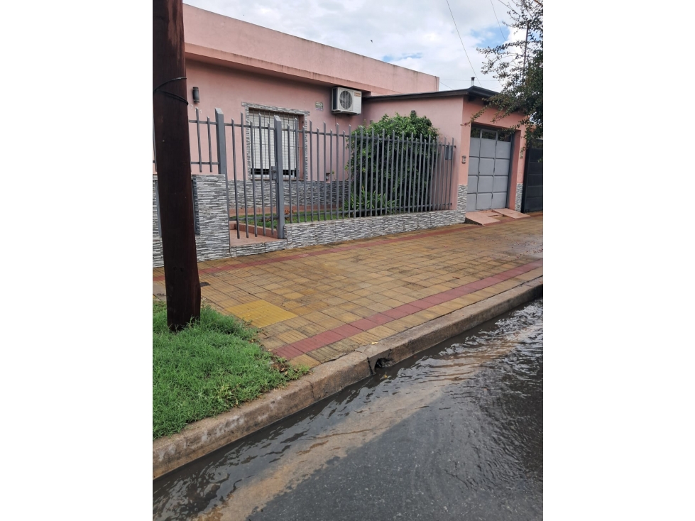 EN VENTA CASA DE 3 DORM. EN VILLA ITALIA, TANDIL - 2