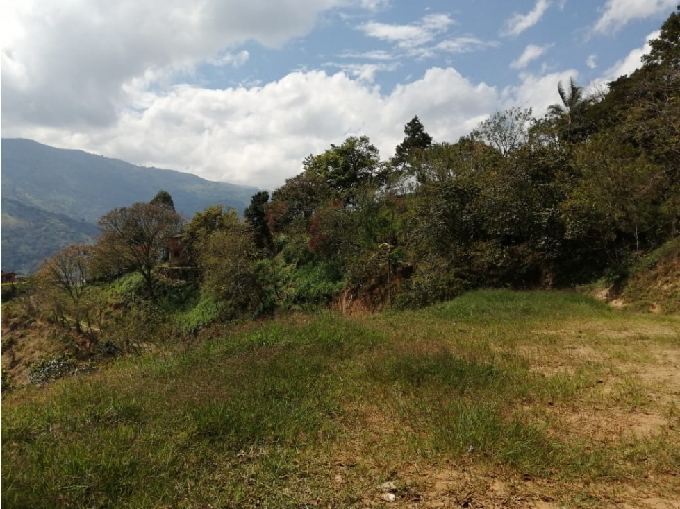 Lote a 8 minutos del parque las Aguas - 4