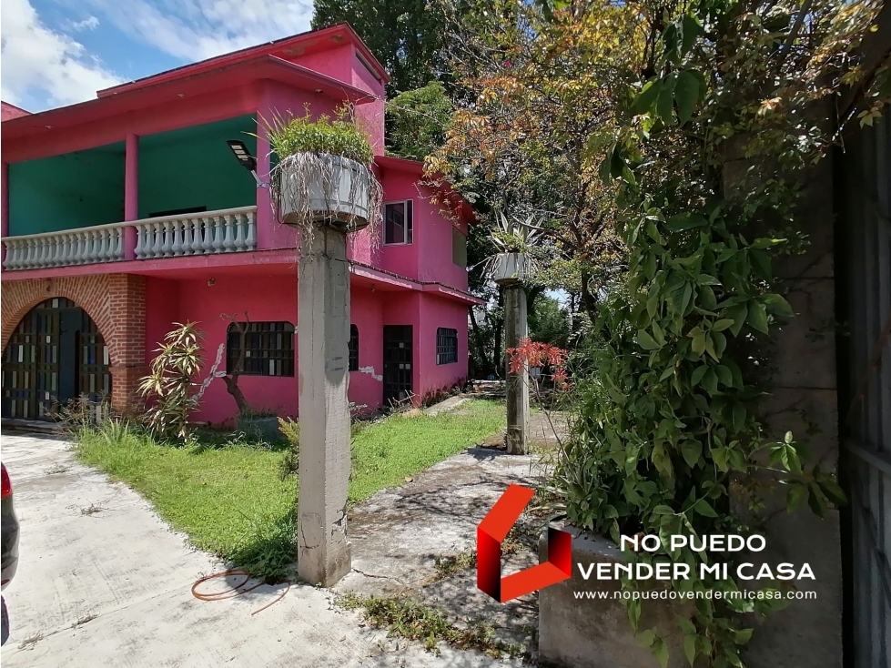 SE VENDE PROPIEDAD CON 2 CASAS COMO TERRENO - 2