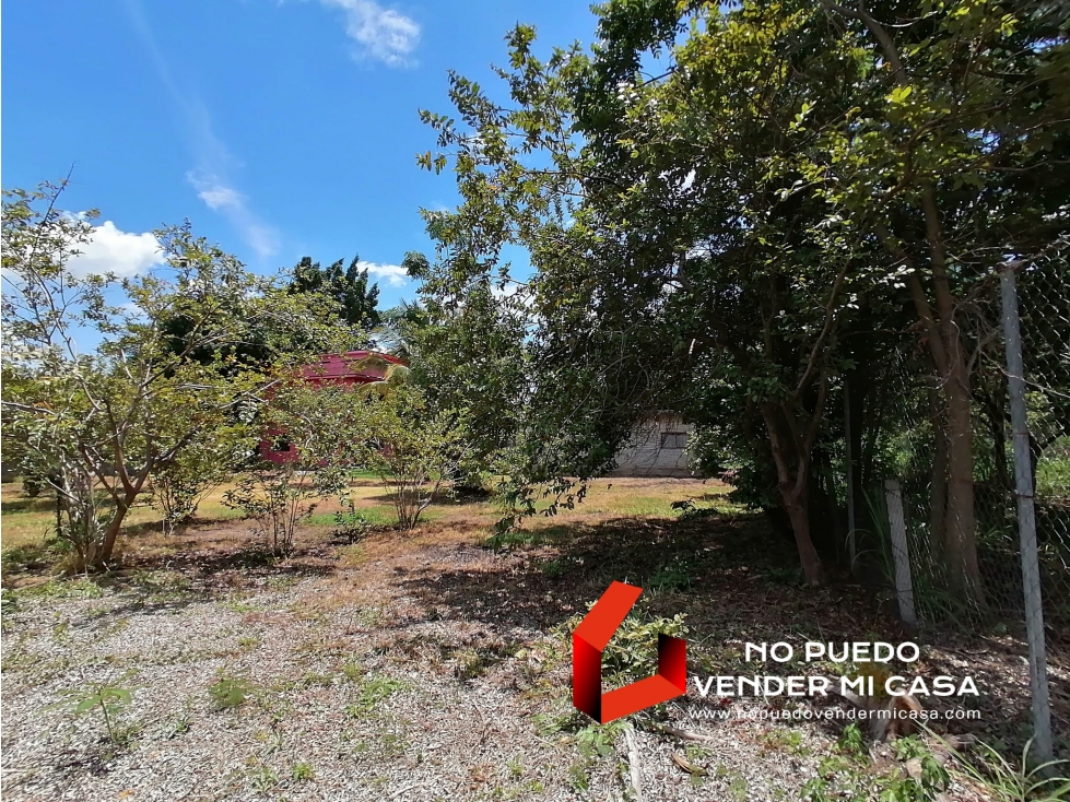 SE VENDE PROPIEDAD CON 2 CASAS COMO TERRENO - 4