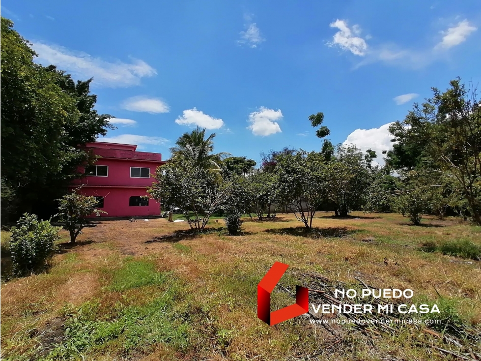 SE VENDE PROPIEDAD CON 2 CASAS COMO TERRENO - 6