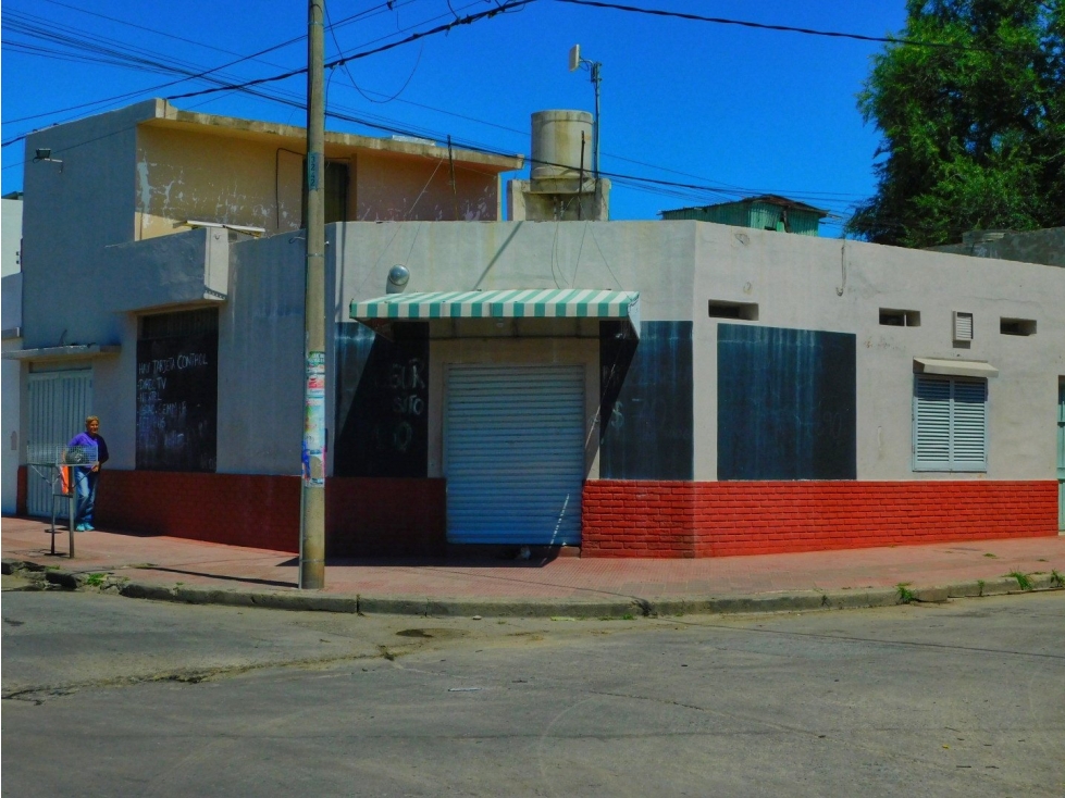 VENDO LOCAL COMERCIAL EN BELLA VISTA - 4