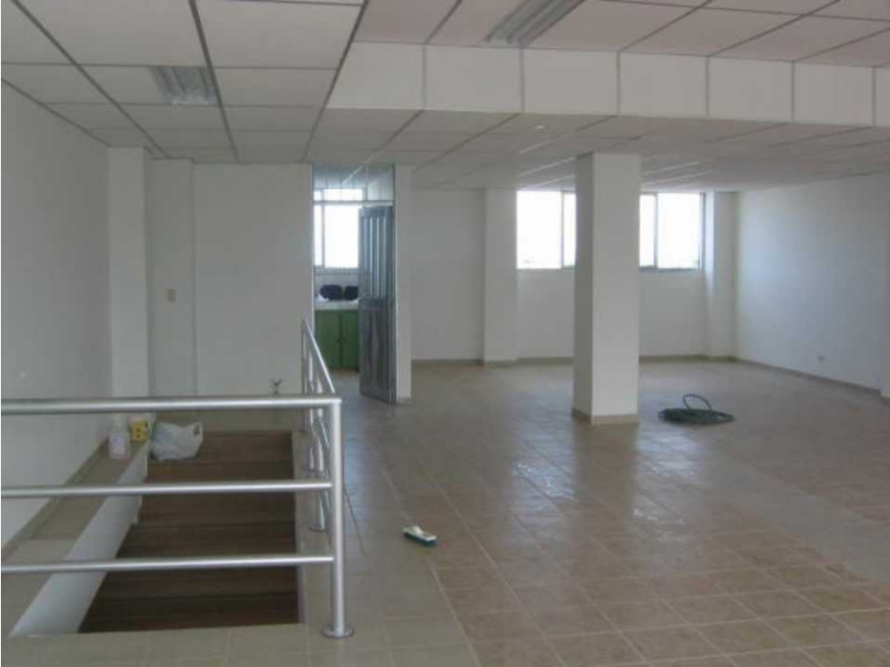 Local comercial para la venta con bahia de parqueadero - 6