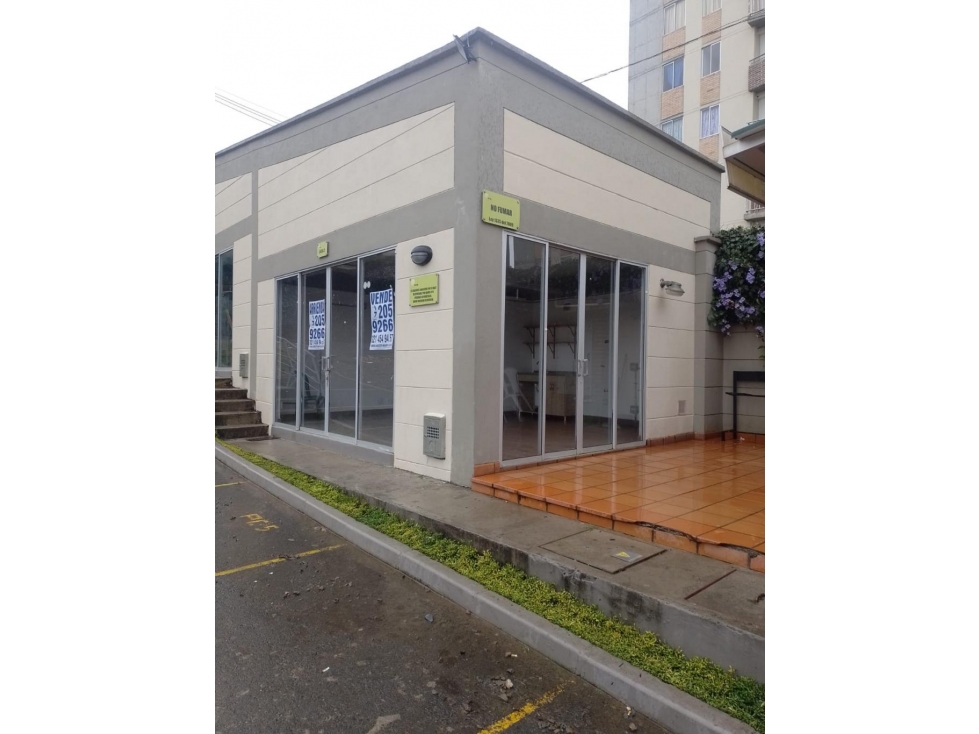 SE VENDE LOCAL COMERCIAL EN URBANIZACIÓN, MARINILLA. - 6