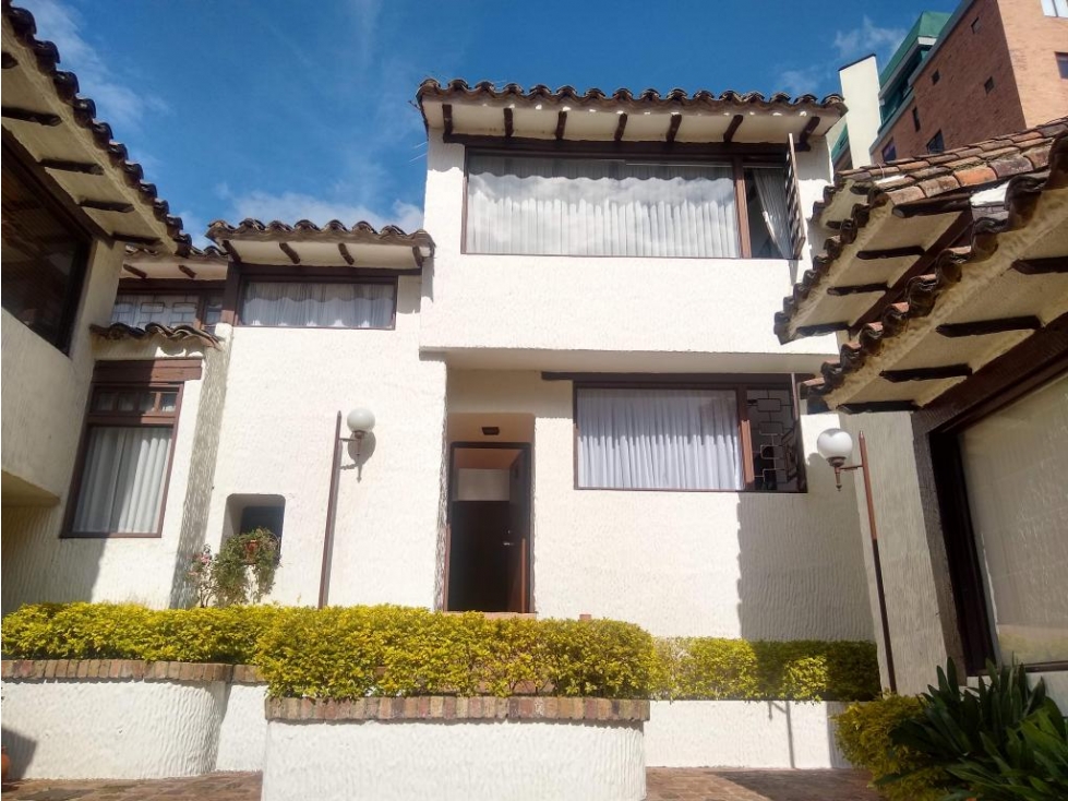 VENTA-PERMUTA CASA CONJUNTO 223m3 3H/4B/3G/1D BELLA SUIZA