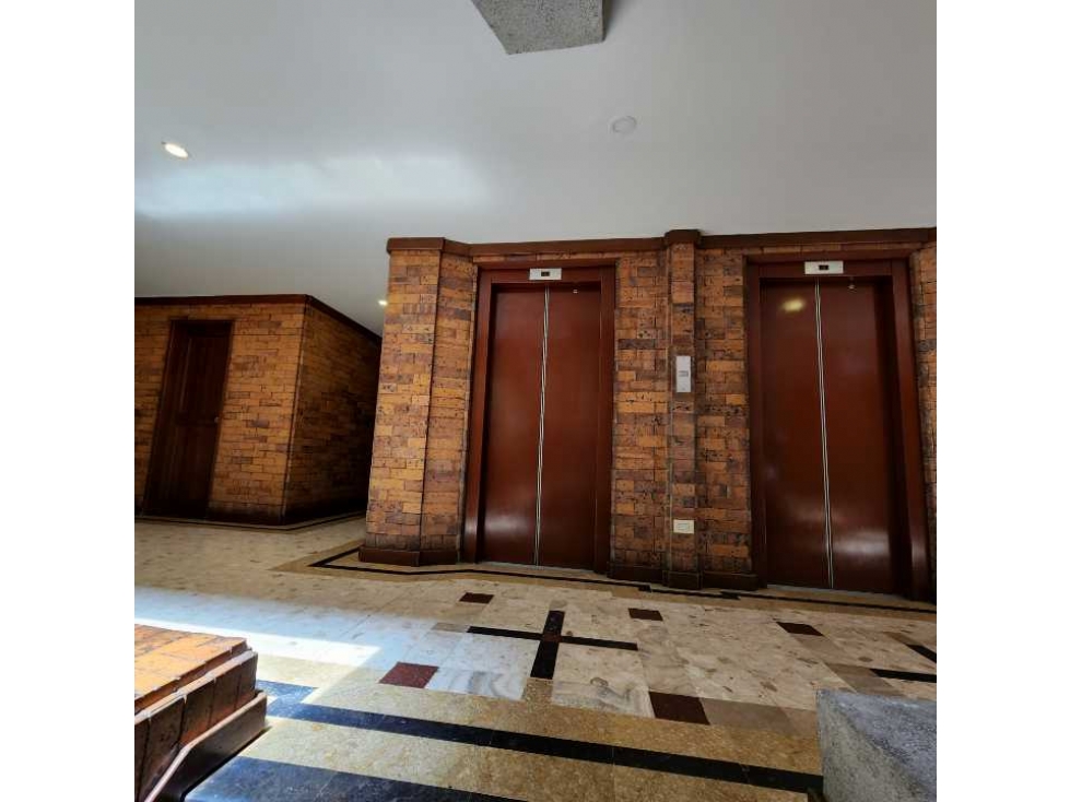 VENTA Apartamento 209.25m2 EXTERIOR Remodelar ROSALES Bajo — foto 6