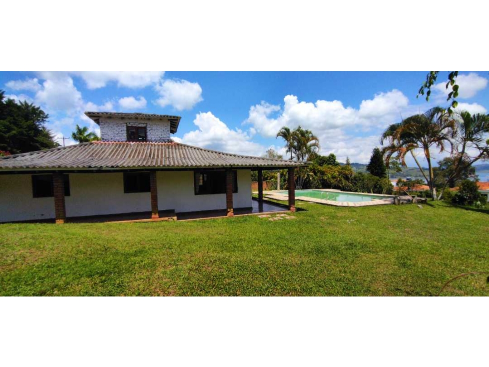 VENDO HERMOSA CASA CAMPESTRE EN EL - LAGO CALIMA - 6