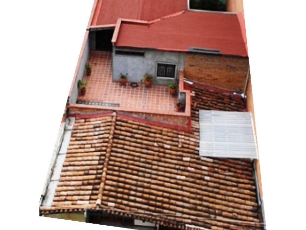 Casa unifamiliar Laureles 1 cuadra de la 33 y 1 de la 80