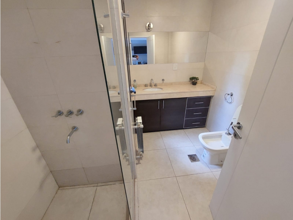 DEPARTAMENTO AMOBLADO DE CATEGORIA · ALQUILER · 1 DORMITORIO - 6