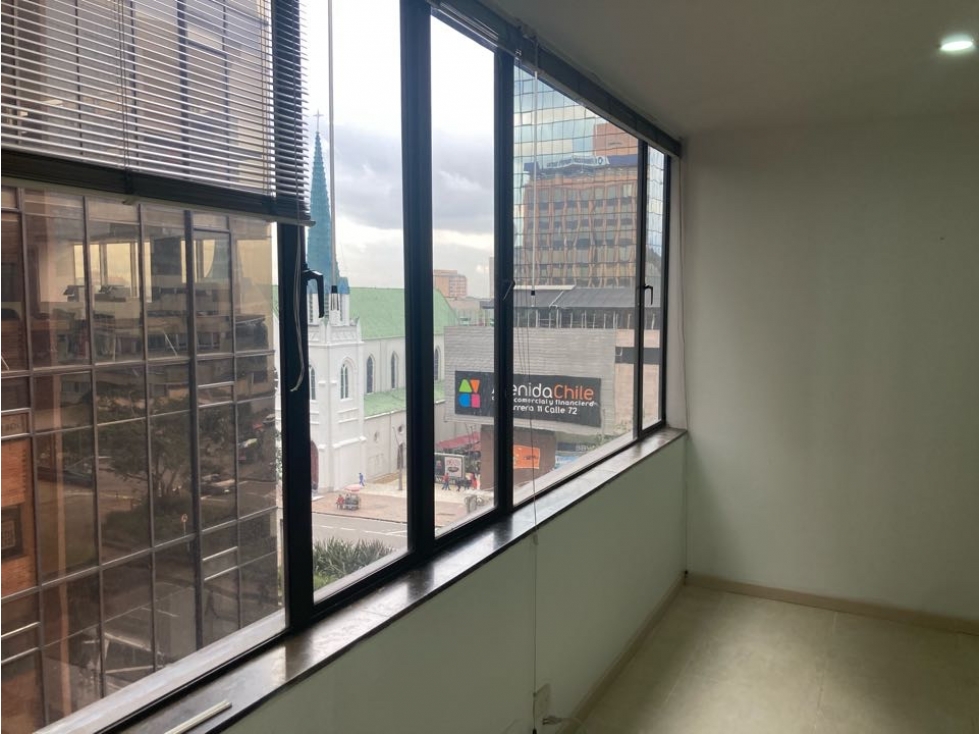 ARRIENDO OFICINA 59M2 FRENTE AL CCIAL AV CHILE - 3