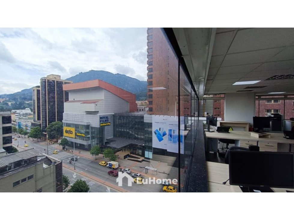 Oficina en Vender - Arrendar en Bogotá D.C. / 221104