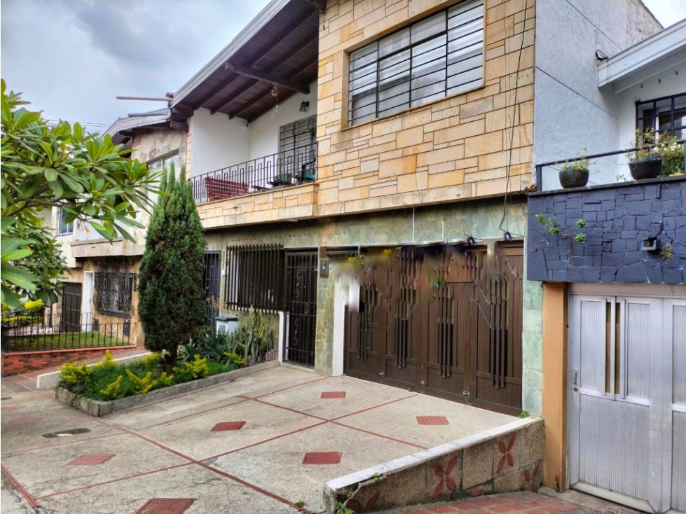 Casa en Venta en Medellín, Laureles