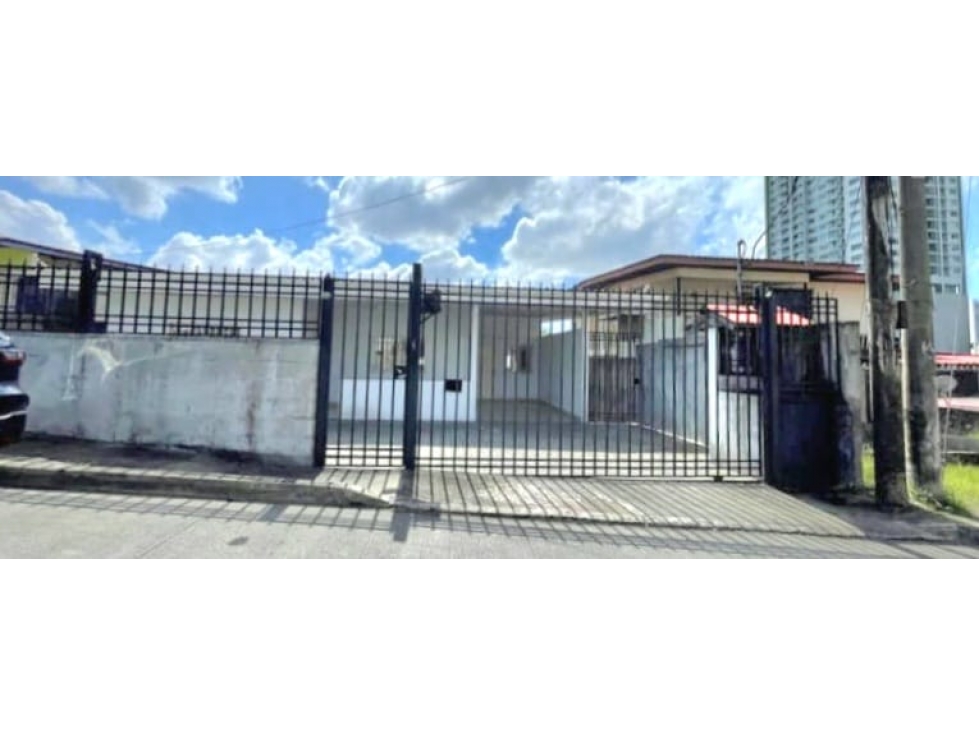 Casa en urbanización Los Ángeles